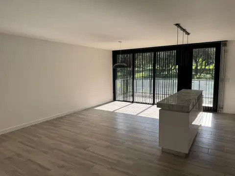 Departamento en Venta Greenpark. 2 Dorm., 2 Baños con Cochera, Categoria Premium.