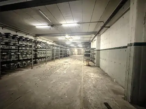 Galpon en Venta 8  mts Frente