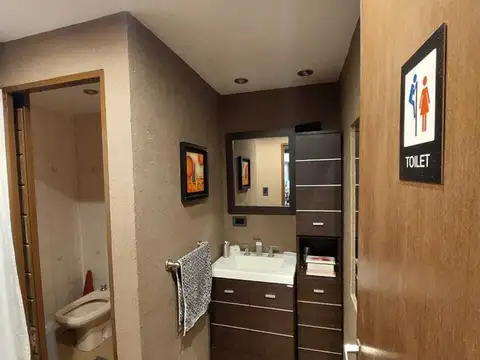 Casa 4 ambientes con quincho en Venta en Villa Loma Hermosa