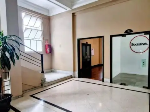 VENTA OFICINA USO COMERCIAL APTO PROFESIONAL
