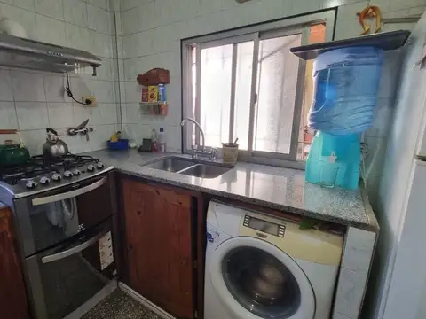 Casa 5 ambientes con 1 baño