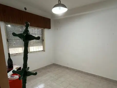 Casa en Alquiler con 3 cocheras