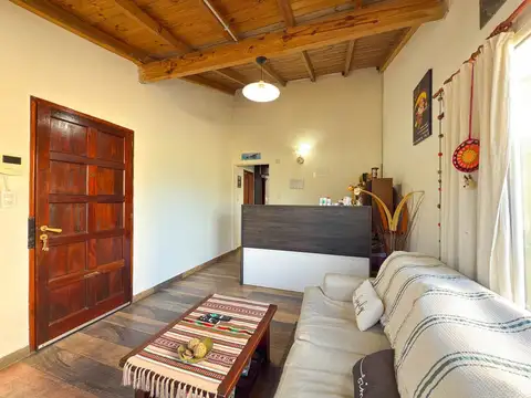 EN VENTA CASA EN AMPLIO LOTE - ZONA CERRITO TANDIL