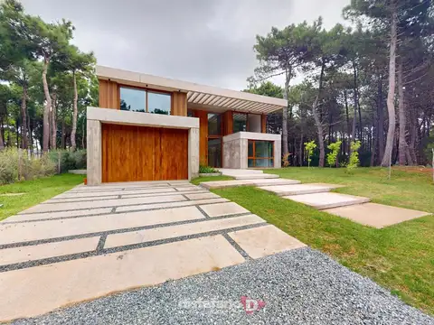 Casa en Venta en Pinamar, USD 1.190.000