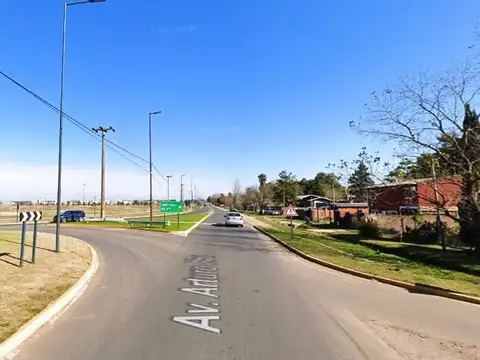 Avenida Arturo Illia 100