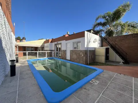 Casa 5 ambientes con 3 baños