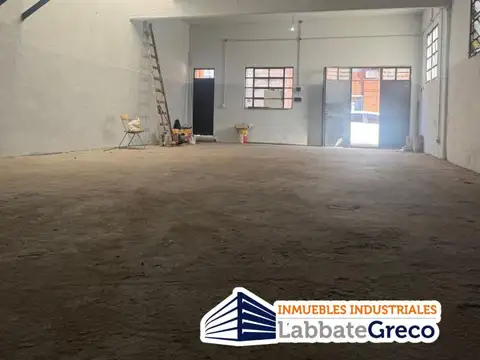 Galpon en Alquiler 8,66  mts Frente