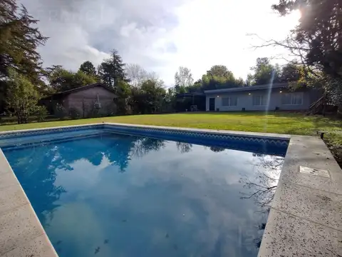 Casa en Venta con 1 cochera