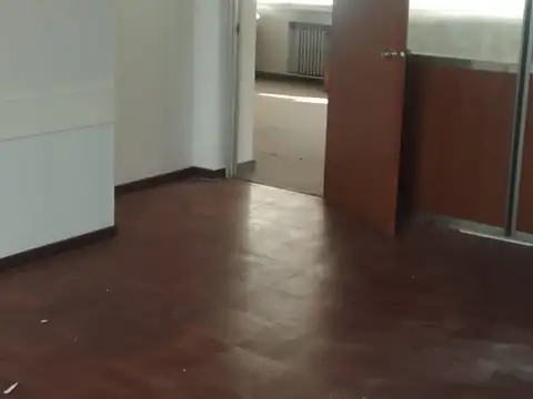 Alsina 1300, Piso 1