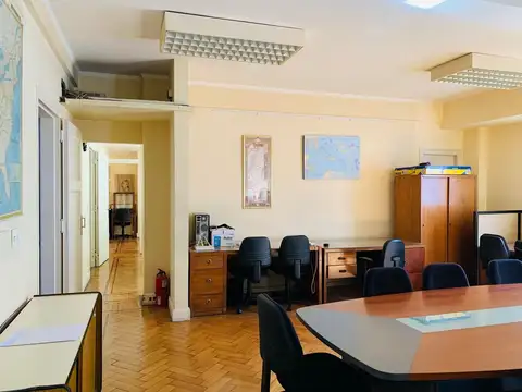 Oficina en Venta con 1 cochera