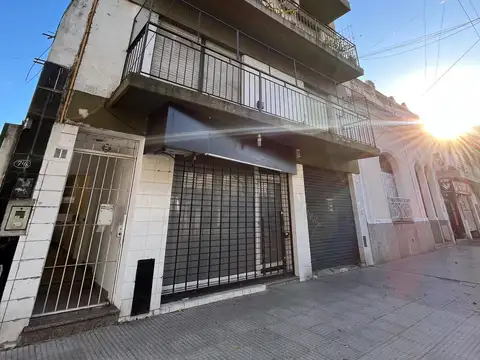 Departamento 4 ambientes frente amplio balcon corrido no paga expensas