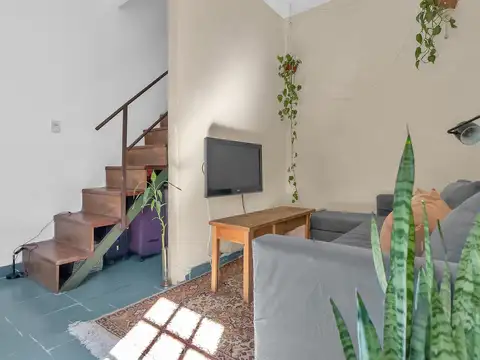 Depto Tipo Casa 3 ambientes con 2 baños