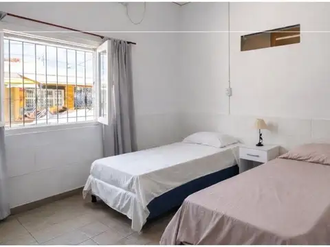 Departamento 8 ambientes con 4 baños