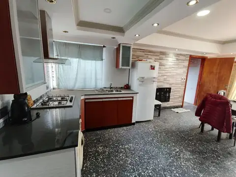 VENTA PH 2 Y 3 AMB MULTIFAMILIAR Y LOCAL CASANOVA