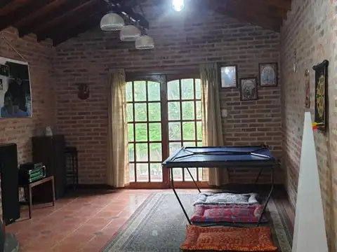 Venta Casa de 4 Ambientes en Parque Leloir