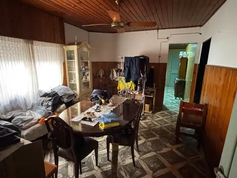 Casa 4 ambientes con 1 baño