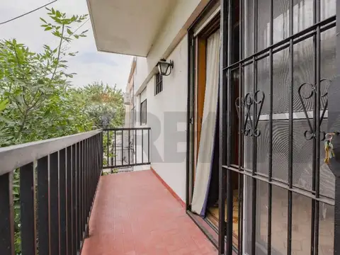 Venta dpto 3 ambientes en Villa Lugano c/ balcón
