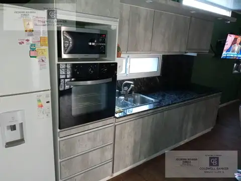 Casa en Venta con 4 cocheras