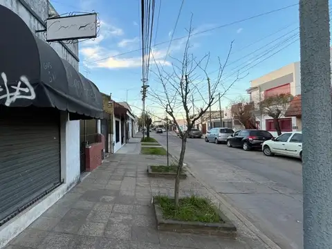 VENTA LOCAL + CASA EN GENERAL RODRIGUEZ CENTRO