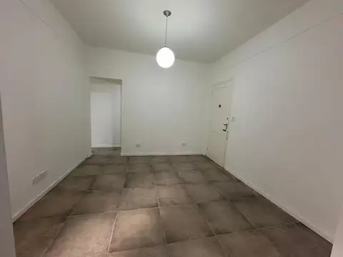 Av. Juan B. Alberdi 677 , Piso 1