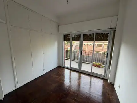 Departamento en Alquiler en Castelar, $ 700.000