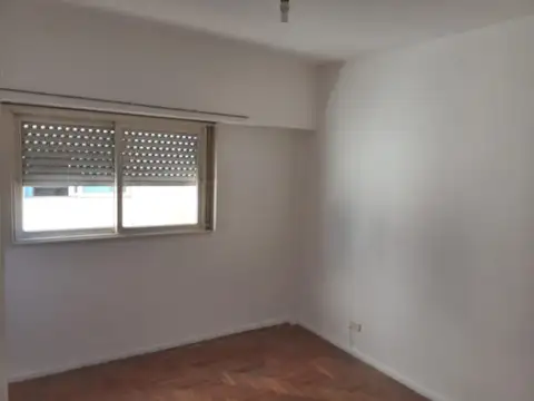 Av Rivadavia 10903 , Piso 2