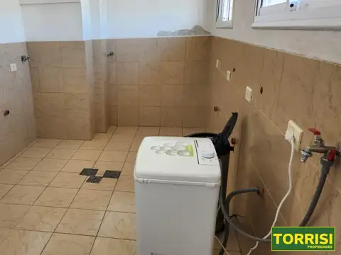 Avenida Caseros 4000, Piso 2