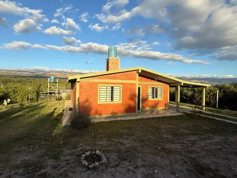 Casa 3 ambientes con 1 baño