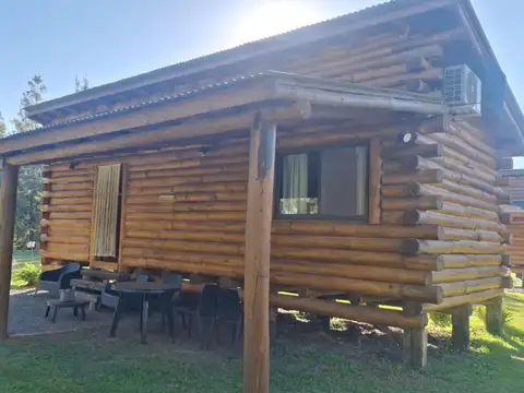 COMPLEJO TURÍSTICO EN URIBELARREA - 5 CABAÑAS - PISCINA 25M