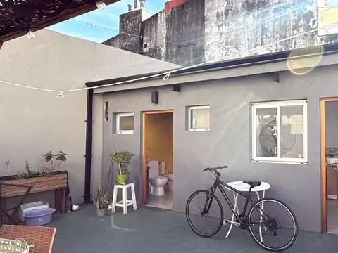 Casa 3 ambientes con 2 baños