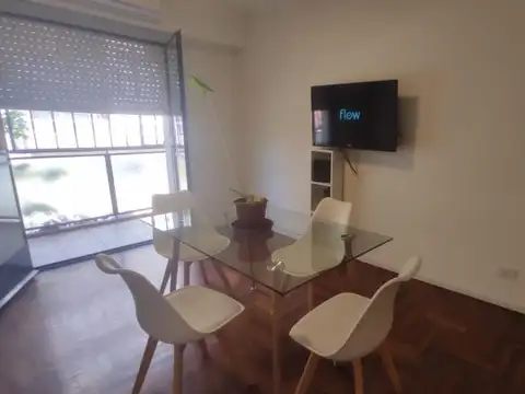 Recoleta, Paraguay 2800, 2 amb, 50m2, u$s 700 + expensas + servicios. (TEMPORARIO 3 MESES MIN)
