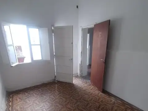 Casa 3 ambientes con 1 baño