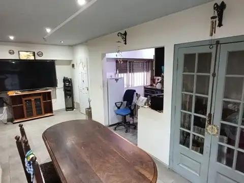 2 CASAS EN UN MISMO LOTE, PILETA Y GRAN PARQUE