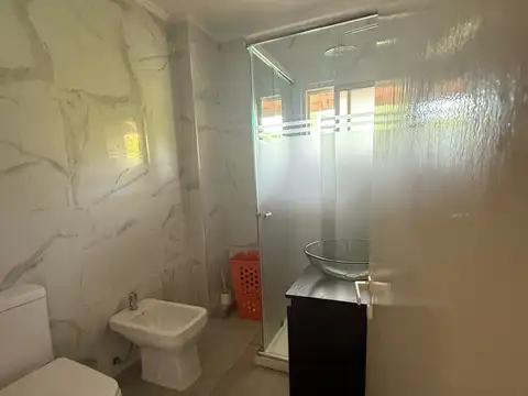 Casa en Alquiler Temporal con 5 cocheras