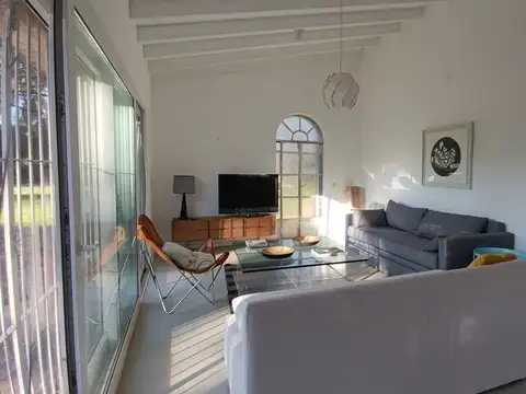Venta Chacra y Casa 3 ambientes en Carlos Keen