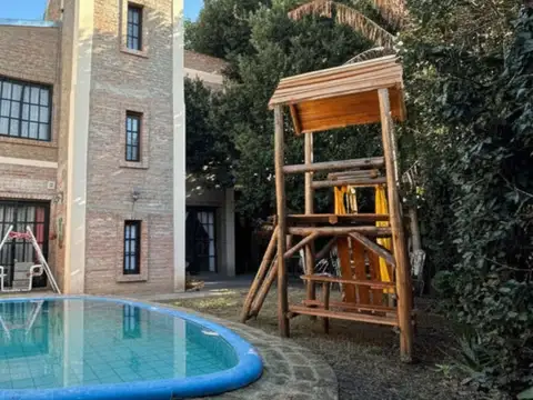 Casa 3 amb, 2 suites, pileta, parque. Don Torcuato