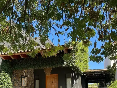 Casa en venta en Barrio Lago Torreon Maipu