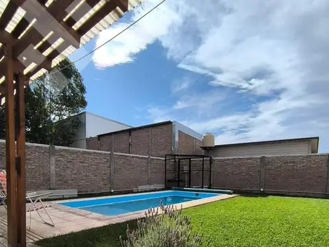 Casa en Alquiler en Confluencia, $ 2.500.000