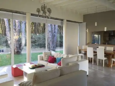 Casa en Venta en Carilo, USD 450.000