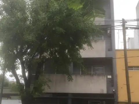 Monoambiente al frente