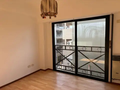 Departamento en Alquiler con 1 cochera