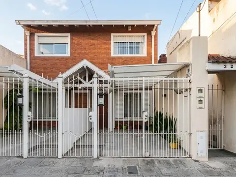 DUPLEX AL FRENTE C/ COCH. 3 AMB.AMTS. 25 DE MAYO