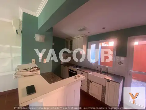 Casa en Alquiler con 1 cochera