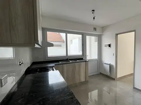 Departamento en Alquiler con 1 cocheras