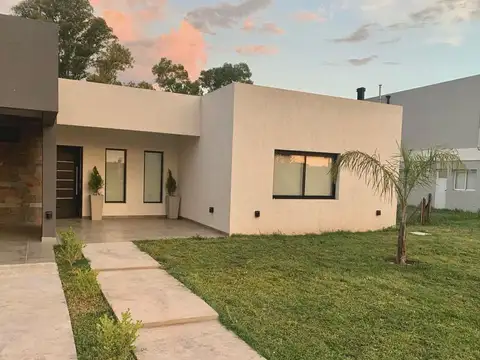 ALQUILER DE CASA CON 4 AMBIENTES EN EL BARRIO LA MAGDALENA, CANNING