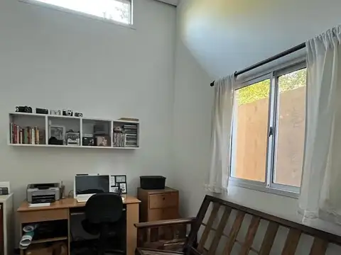 Casa en Venta con 4 cocheras