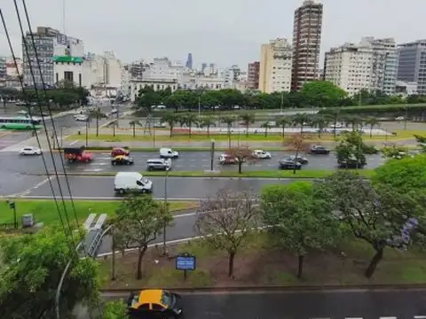Departamento 2 ambientes,  sobre 9 de julio, a pasos de Uade e Interamericana.