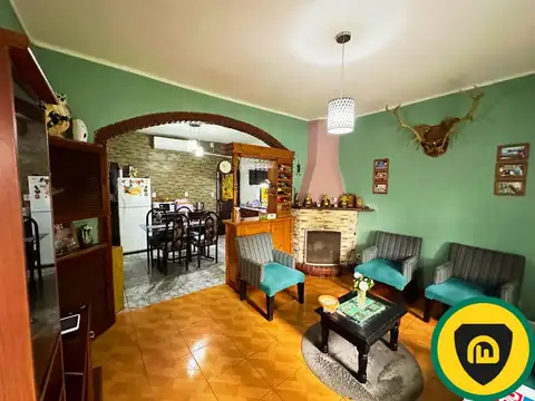 Casa 7 ambientes con 3 baños