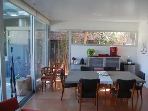 Casa 5 ambientes con 6 baños