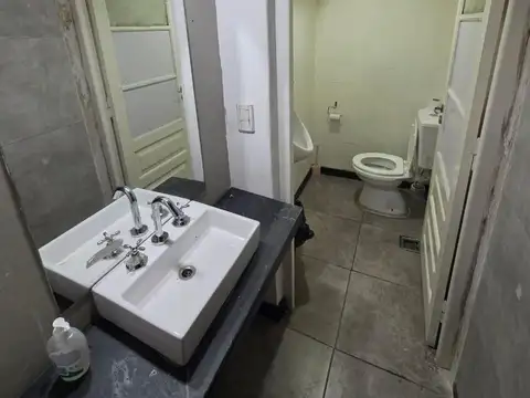 Local en Alquiler 60 años